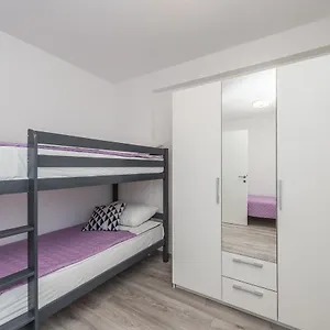 Apartment Janice, Pakoštane